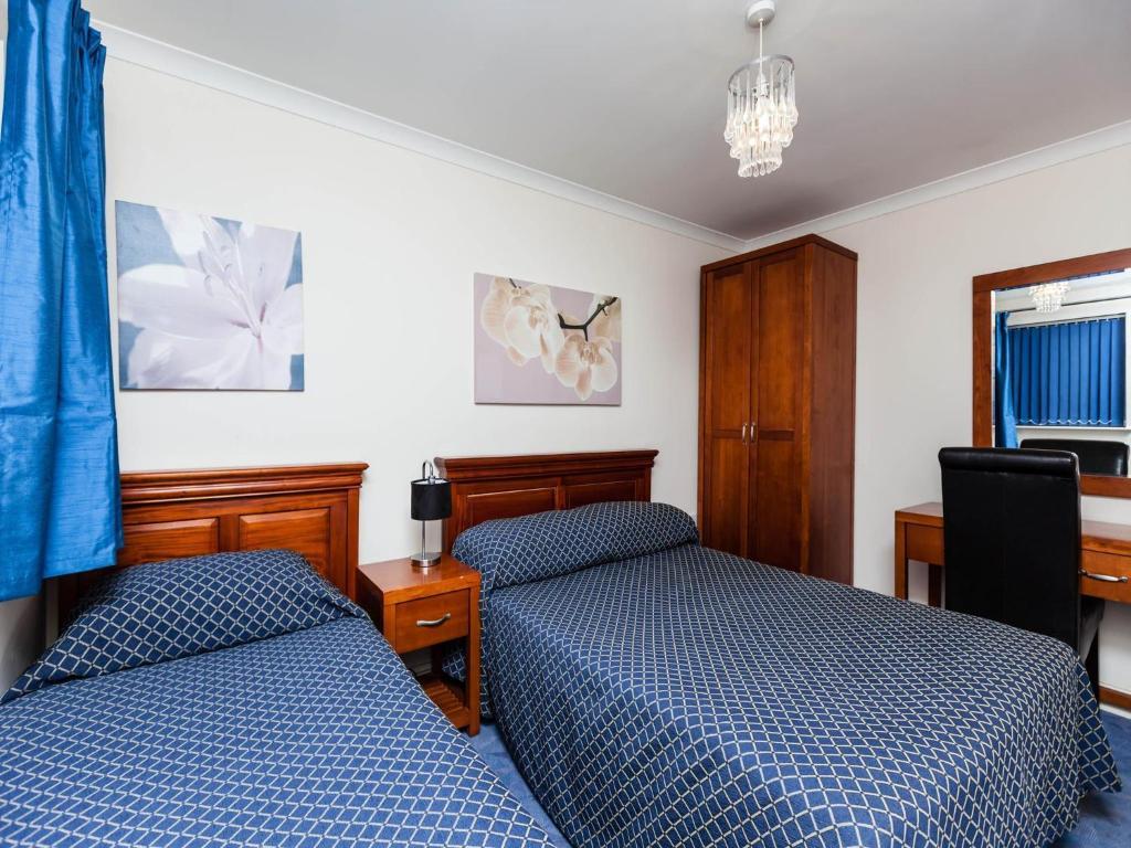 Luton Hotel Residence Номер фото